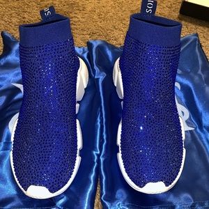 Gsuwoo “SO REAL” Sparkly blue shoes (SIZE 7)